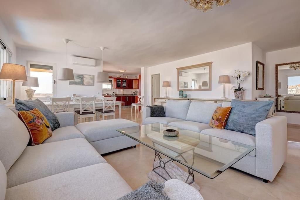 Apartment Spacious Penthouse With Spectacular Sea Views! *